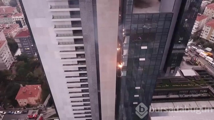İstanbul'da iş merkezinde yangın
