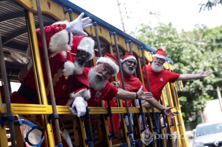 Brezilya'da 'Noel Baba Okulu' mezuniyeti!