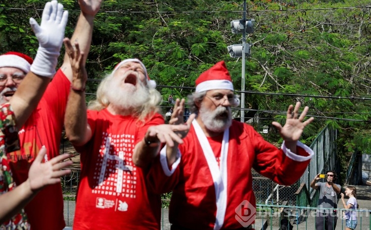Brezilya'da 'Noel Baba Okulu' mezuniyeti!