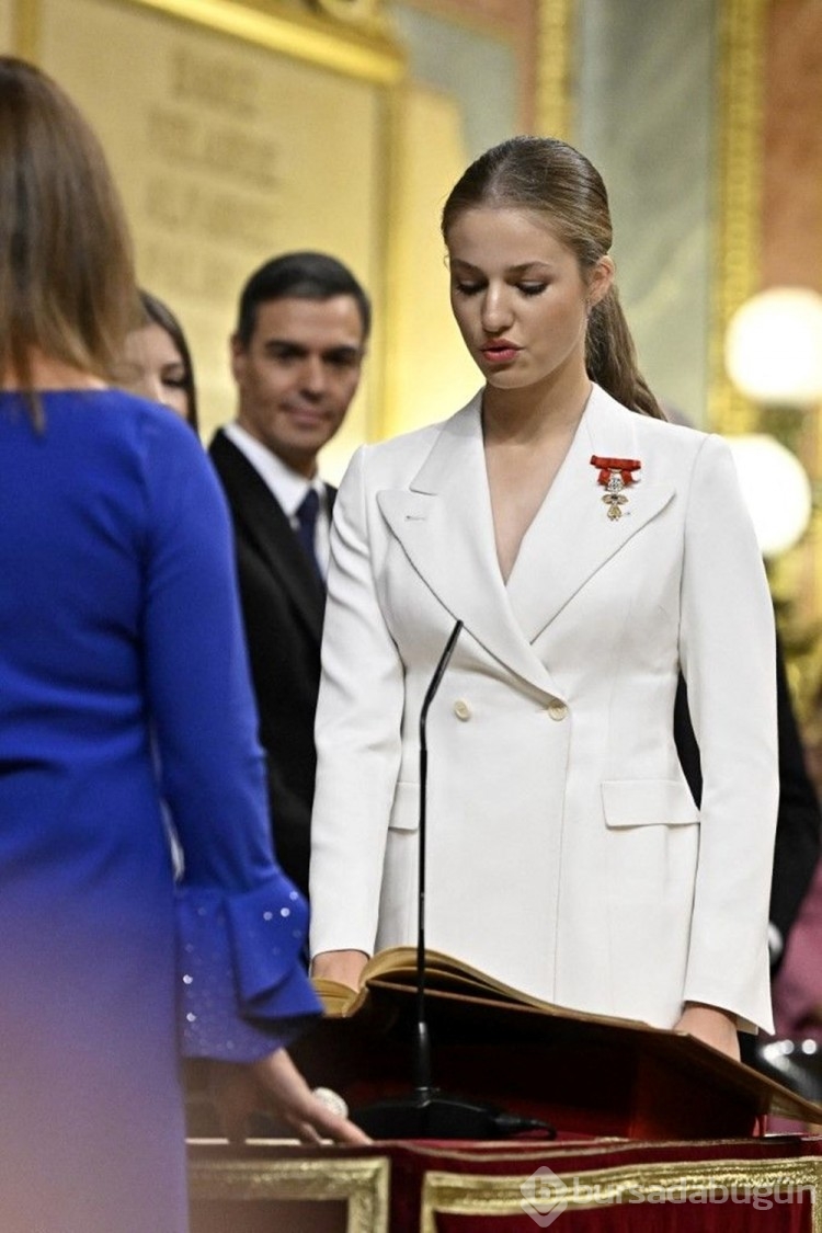 Bağlılık yemini eden Prenses Leonor artık resmen geleceğin kraliçesi
