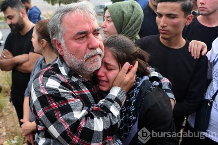 Nişanlısının öldüğü yerde gözyaşı döküp, adalet istedi
