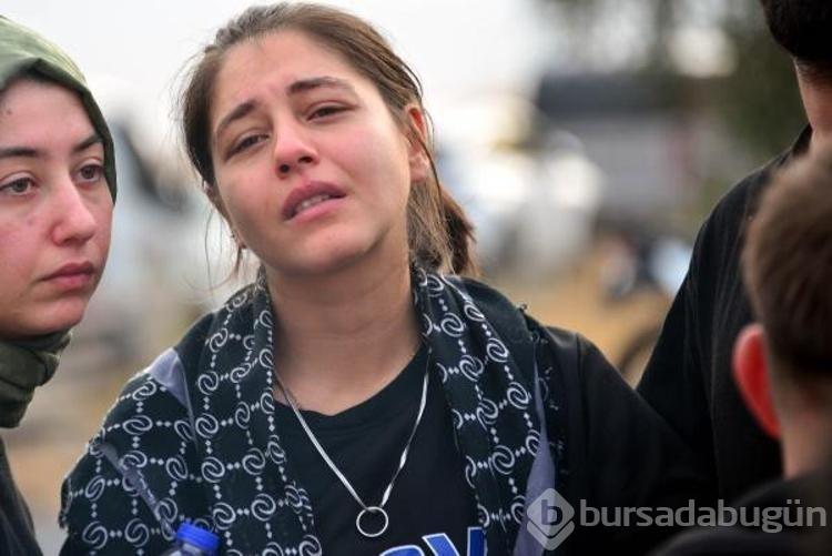 Nişanlısının öldüğü yerde gözyaşı döküp, adalet istedi
