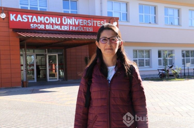 54 yaşındaki depremzede kadın üniversiteye başladı