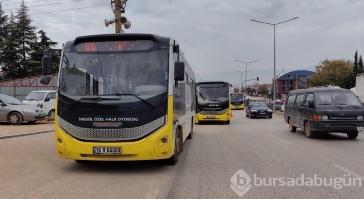Bursa'da aynı yöne giden halk otobüsleri çarpıştı: Yaralılar var