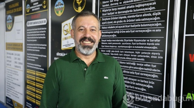 Kazılarda çıkarılan yaklaşık 12 bin 500 yıllık eserlerin figürlerini altına işledi