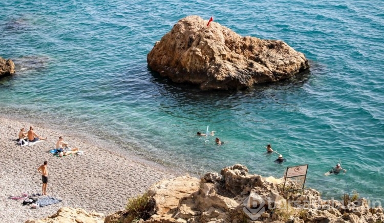 Antalya'da kasım ayında yazdan kalma gün
