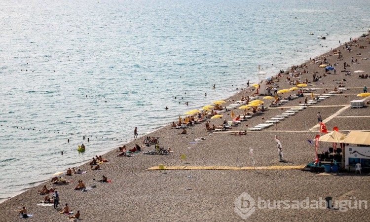 Antalya'da kasım ayında yazdan kalma gün
