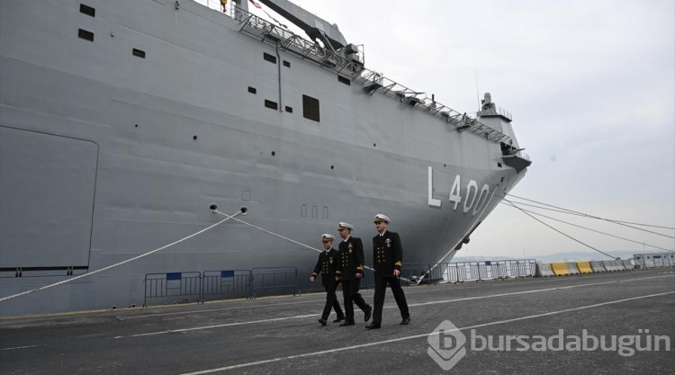 TCG Anadolu, İstanbul'da ziyarete açıldı
