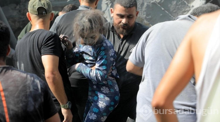 İsrail, Gazze'nin kuzeyindeki Cibaliya Mülteci Kampı'nı yine vurdu
