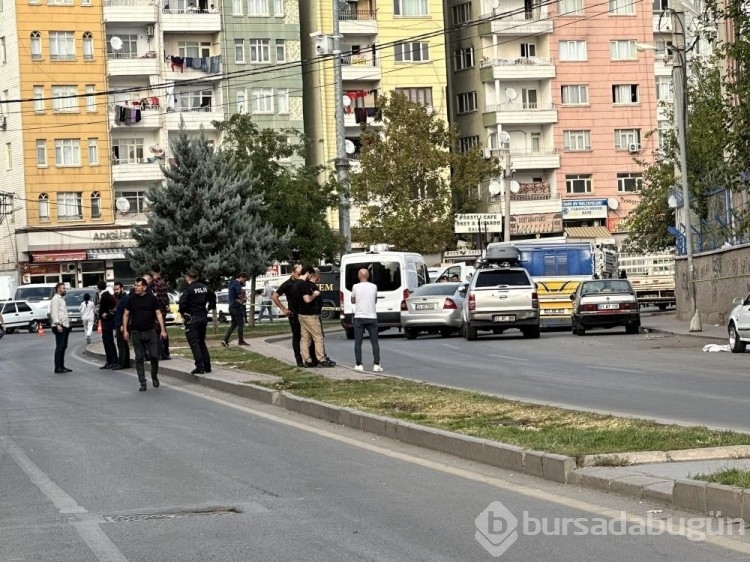 Diyarbakır'da şüpheli valiz paniği
