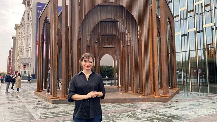 Melek Zeynep Bulut'un AKM'de sergilenen eseri 'Açık Yapıt'a yoğun ilgi
