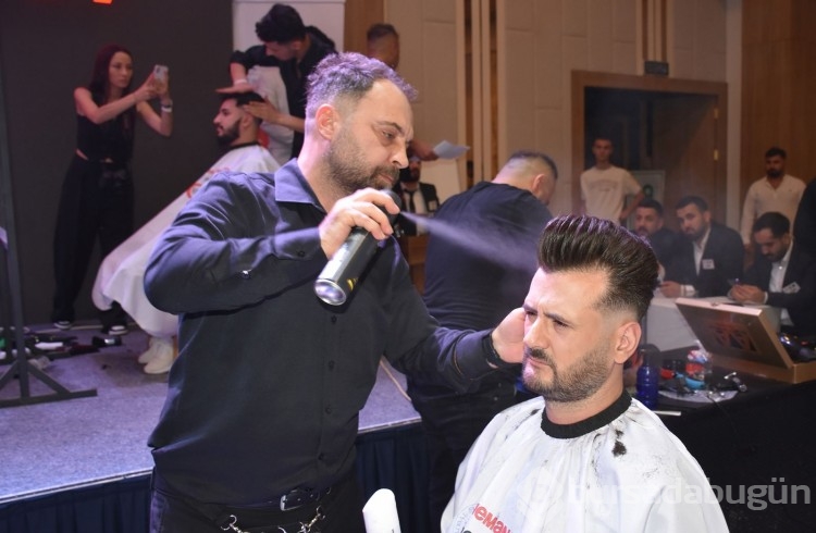 Makaslar Antalya'da yarıştı: Berber ve kuaförler, yeteneklerini sergiledi
