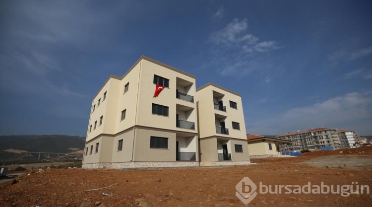 Nurdağı'nda birbirine geçmeli bloklarla yapılan 6 daire teslime hazır

