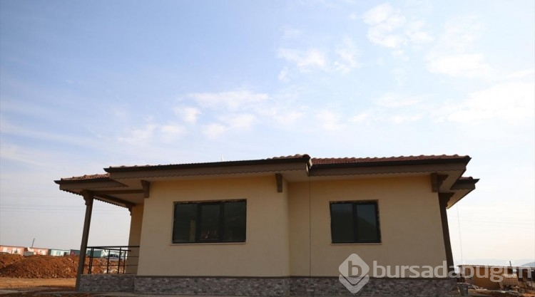 Nurdağı'nda birbirine geçmeli bloklarla yapılan 6 daire teslime hazır
