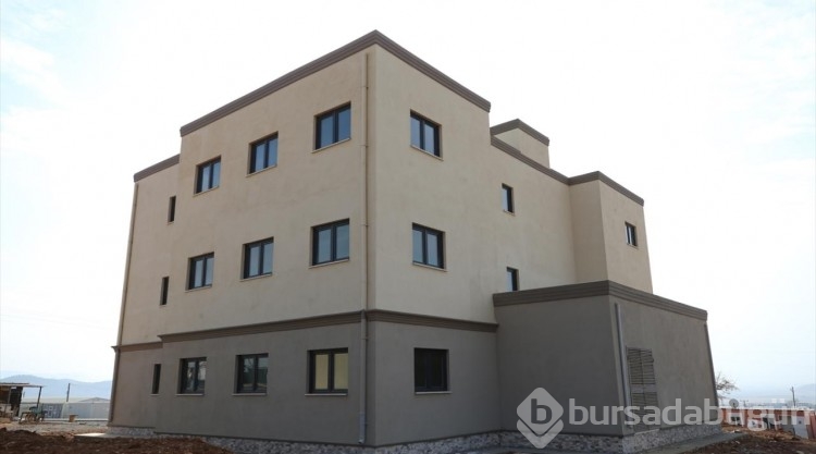 Nurdağı'nda birbirine geçmeli bloklarla yapılan 6 daire teslime hazır

