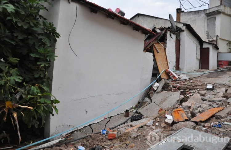 Heyelan korkusu: 5 evde çatlaklar oluştu