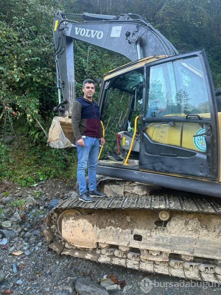 İş makinesi operatörü 9 yavruyu kurtardı