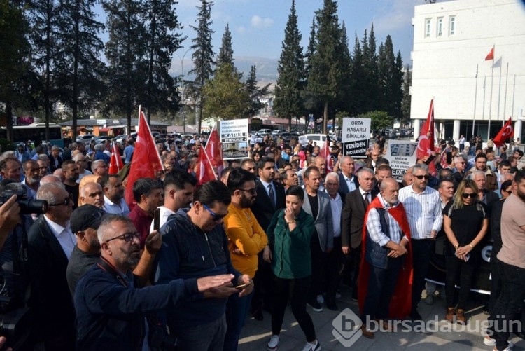 500 depremzededen orta hasarlı binalar için düdüklü eylem
