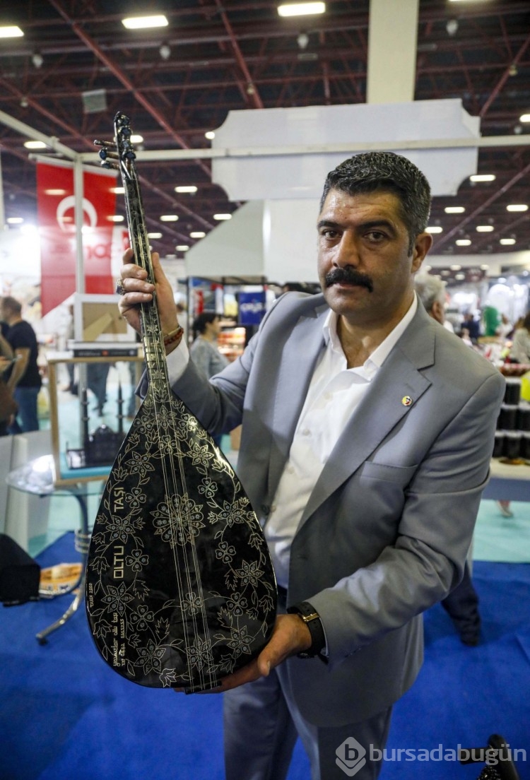 İbrahim Erkal'ın bağlaması, fiyatı nedeniyle alıcı bulamadı