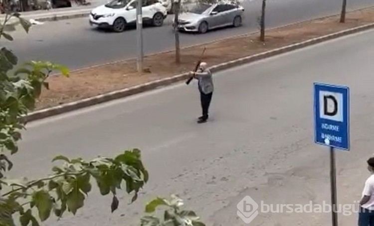 Av tüfeğiyle sokağa çıkıp tehditler savurdu
