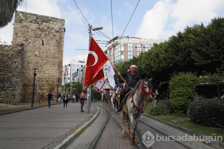 Atlı, develi Yörük göçüne turist ilgisi 
