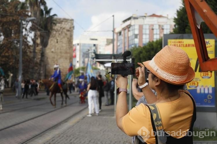 Atlı, develi Yörük göçüne turist ilgisi 
