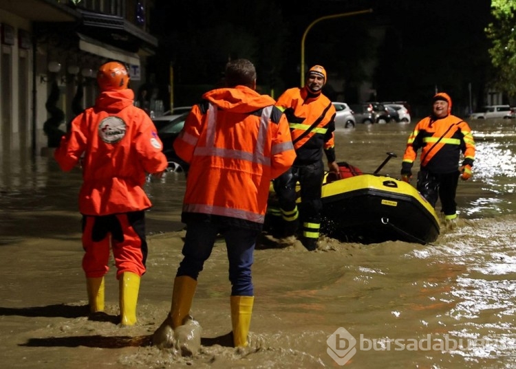 İtalya'da sel ve şiddetli rüzgar: 5 ölü
