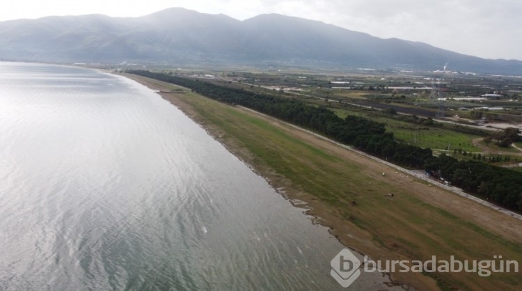 Bursa İznik Gölü'nde, çekilme tüm hızıyla sürüyor