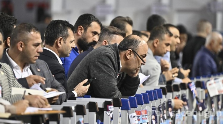 CHP Kurultayı'nda PM ve YDK seçimleri için oy verme işlemi sona erdi