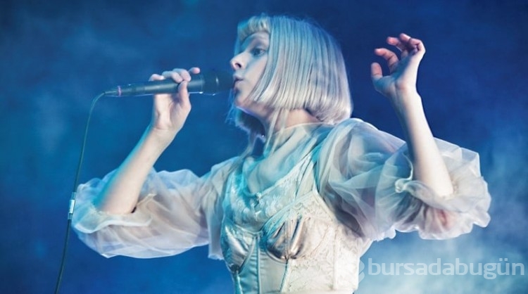 Şarkıcı Aurora kimdir?