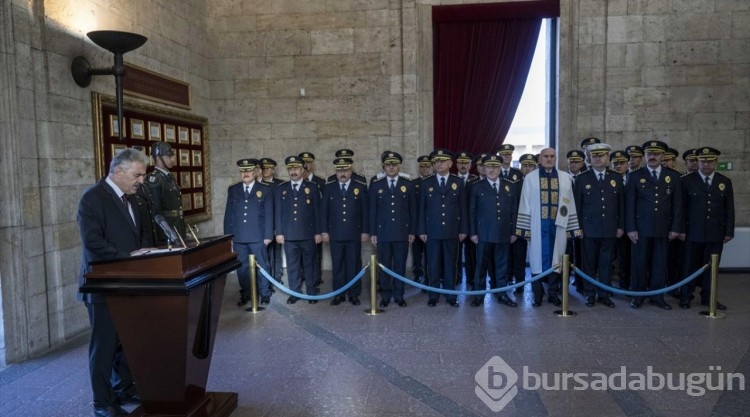 Ebediyete intikalinin 85'inci yılı dolasıyla Anıtkabir'e ziyaret etti