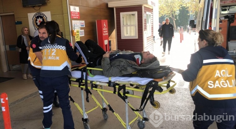 Bursa'da üzerinden kamyonet geçen sürücü yaralandı