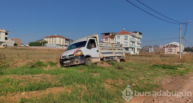 Bursa'da üzerinden kamyonet geçen sürücü yaralandı