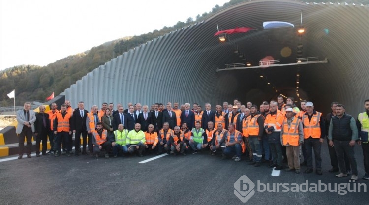 Yenilenen Bolu Dağı Tüneli trafiğe açıldı