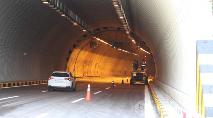 Yenilenen Bolu Dağı Tüneli trafiğe açıldı