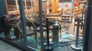 İstanbul'da restoran zincirinin şubesine saldırı