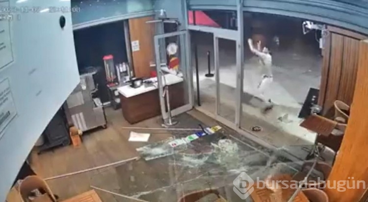 İstanbul'da restoran zincirinin şubesine saldırı
