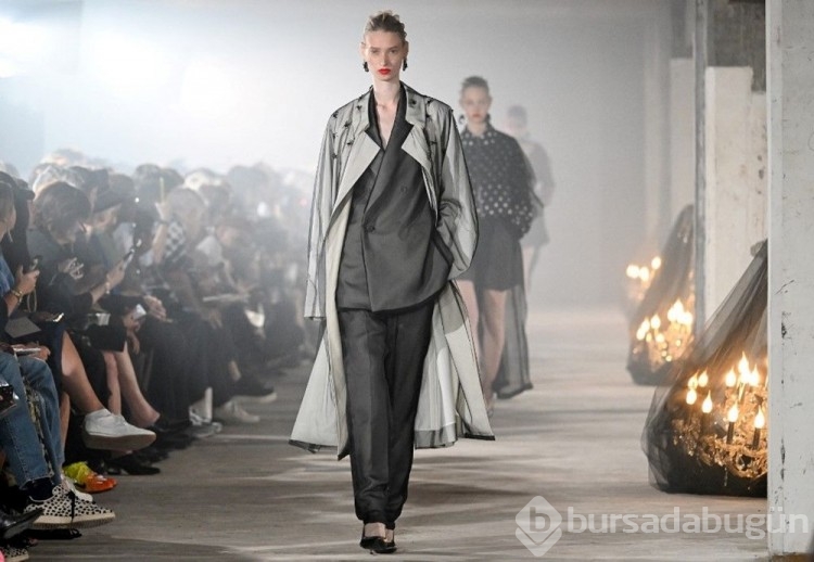 Japon moda markası canlı kelebekli elbise tasarımlarından dolayı özür diledi
