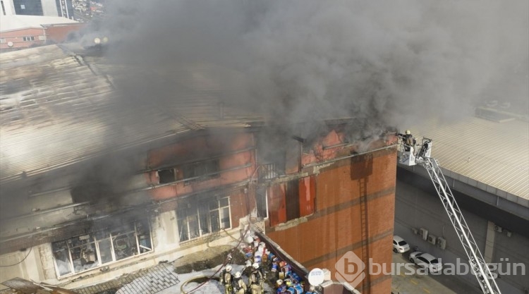 İstanbul'da sanayi sitesinde yangın
