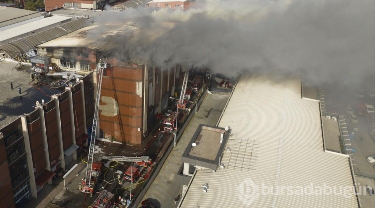 İstanbul'da sanayi sitesinde yangın
