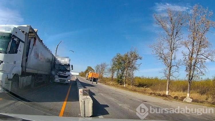 Rusya'da, Türk iş insanının zincirleme kazadan son anda kurtulduğu anlar kamerada
