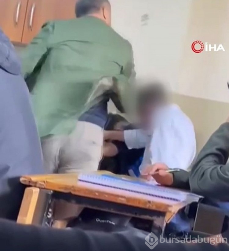 Beylikdüzü'nde öğretmen, öğrencisini kitapla dövdü
