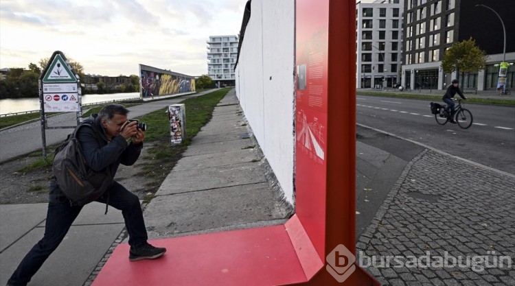 "Berlin Duvarı"nın yıkılışının üzerinden 34 yıl geçti
