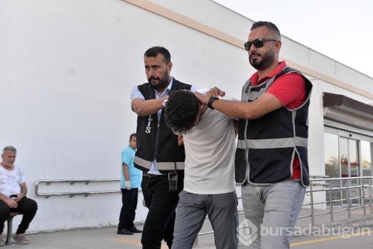 Kaldırımda bekleyen husumetlisini para meselesi nedeniyle vurmuş
