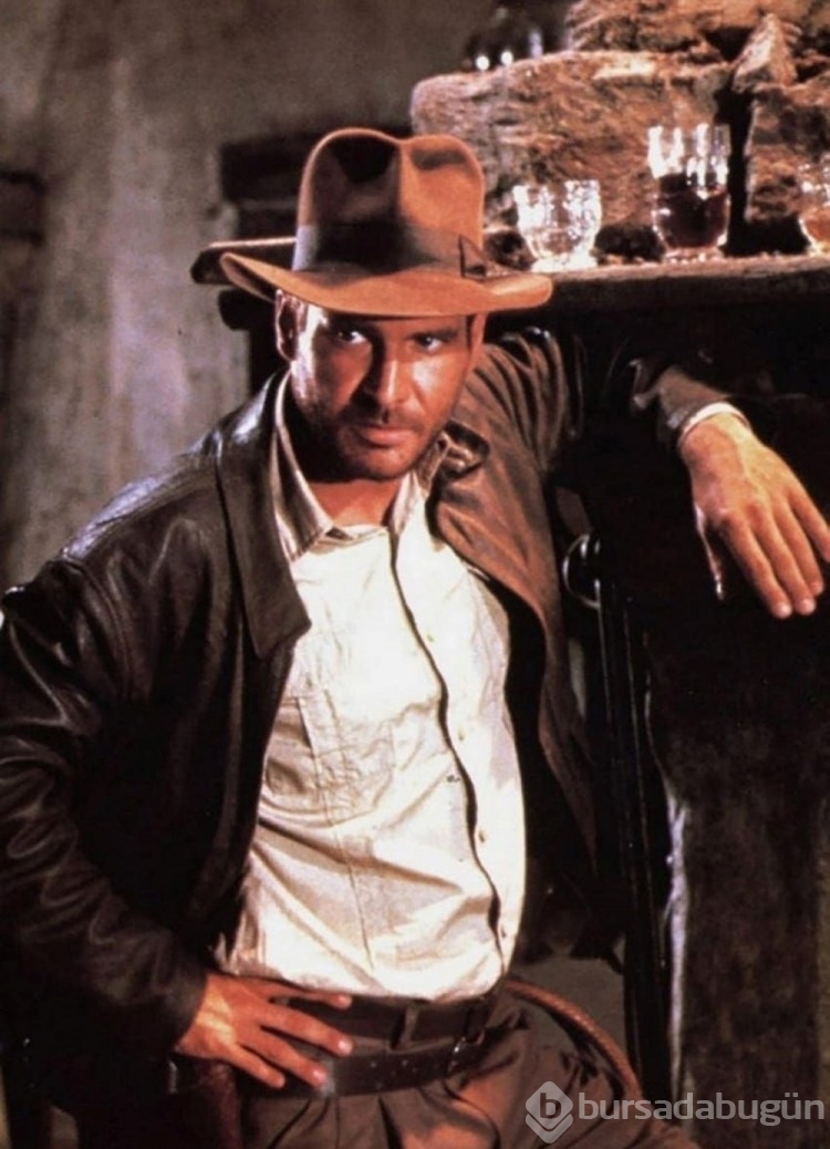 Indiana Jones'un gömleği açık artırmada!