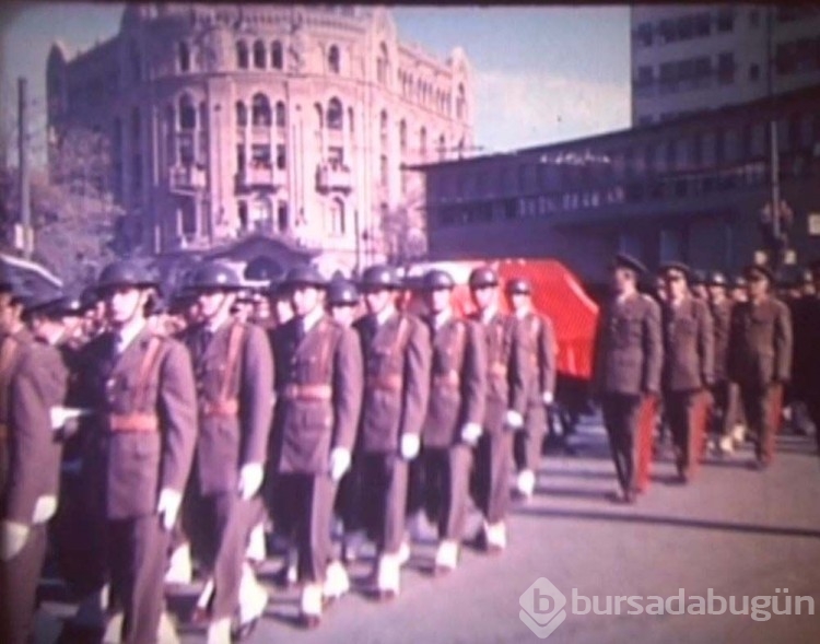 Atatürk'ün naaşının Anıtkabir'e nakli...