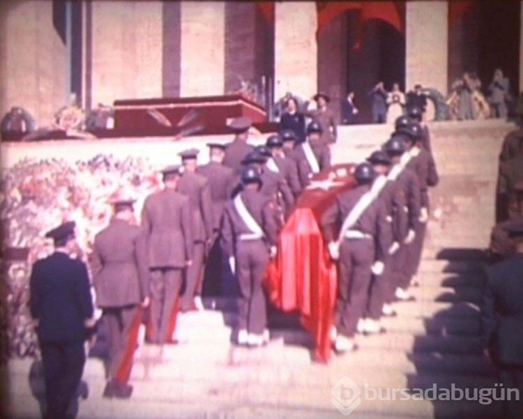 Atatürk'ün naaşının Anıtkabir'e nakli...