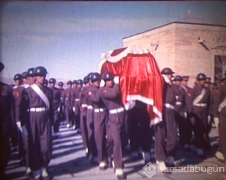 Atatürk'ün naaşının Anıtkabir'e nakli...