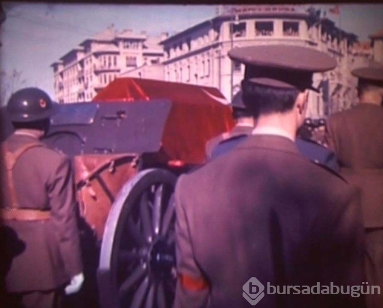 Atatürk'ün naaşının Anıtkabir'e nakli...