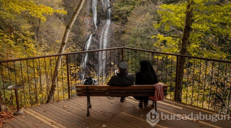 Güzeldere Şelalesi Tabiat Parkı'nda sonbahar güzelliği
